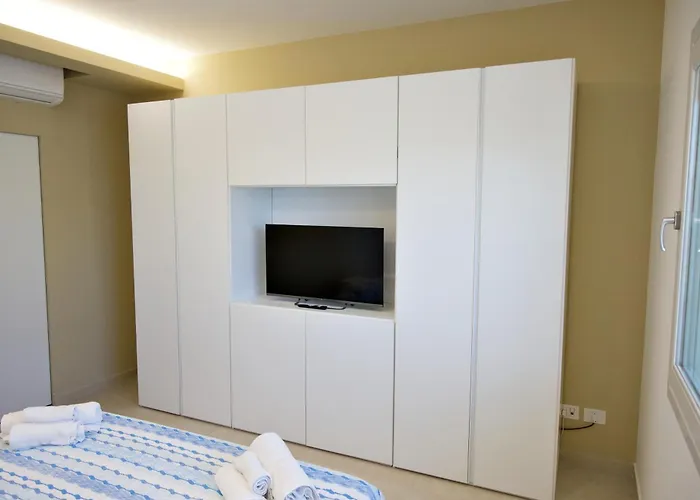 Marzia Villa *